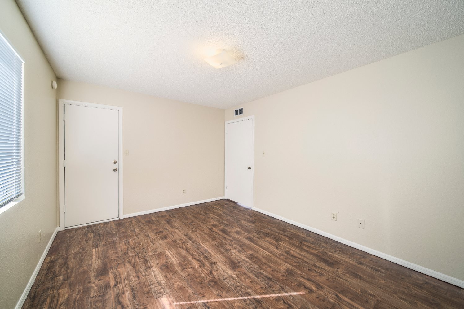 Gallery Photo 10